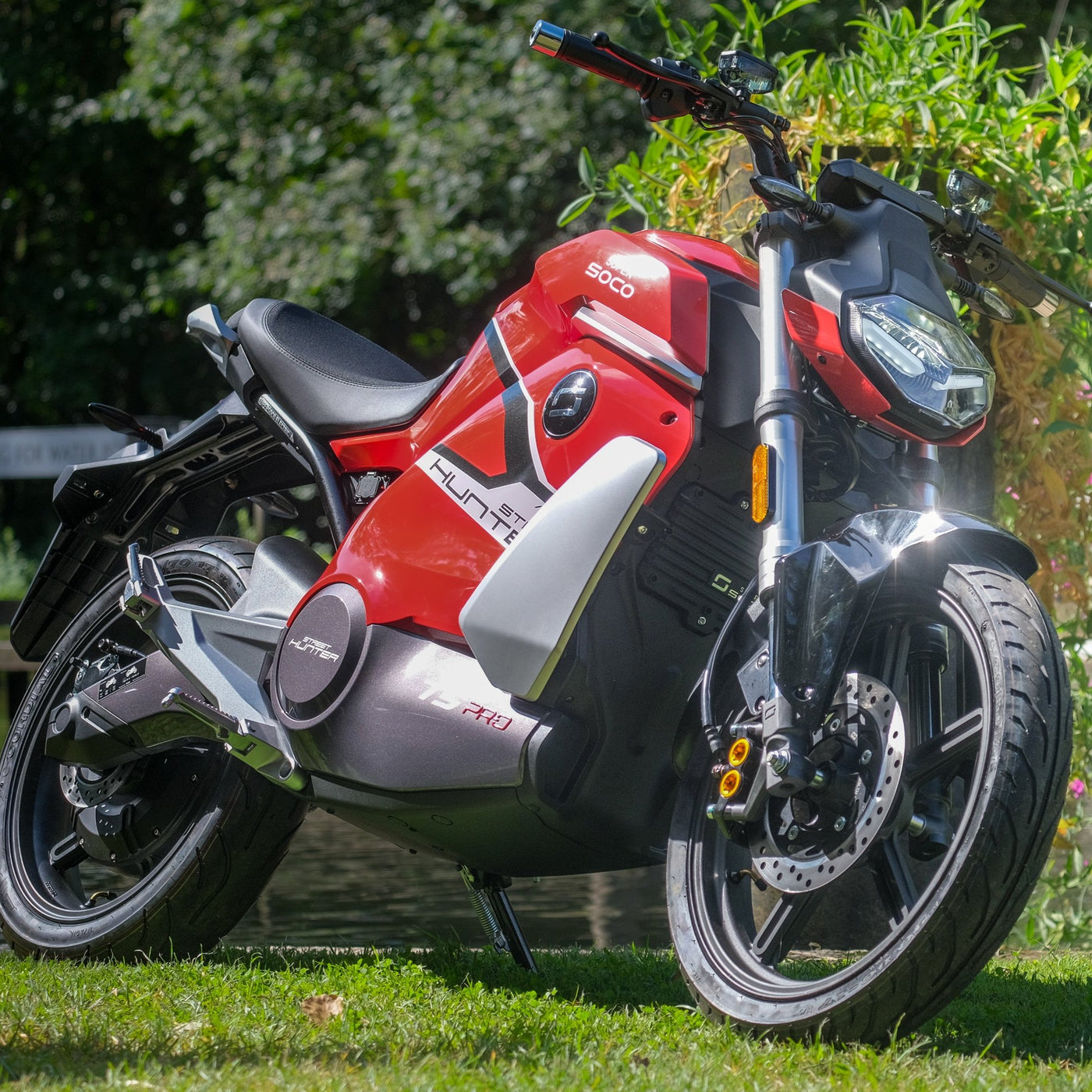 VMOTO TS Street Hunter Pro electric motorbike